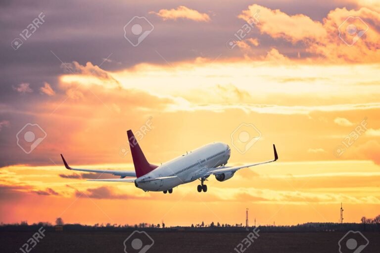 Qué días hay vuelos directos de Rosario a Mendoza disponibles 22 aeropuerto con aviones despegando al amanecer