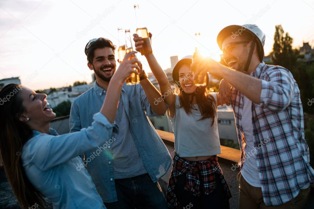 Qué significa realmente amigos con derecho a roce