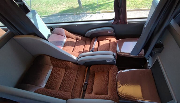 asiento de bus cama vs semicama