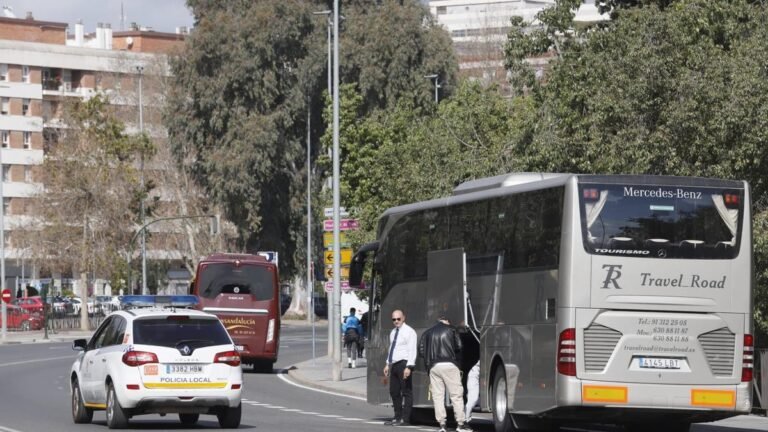 Cuánto cuesta un pasaje en micro a Córdoba desde Buenos Aires 1 autobus en carretera hacia cordoba