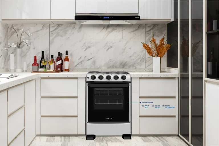 Cómo organizar un bajo mesada sin puertas de manera práctica y estética 27 bajo mesada organizado con cestas y cajas