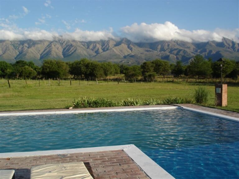 cabana con vista a las sierras