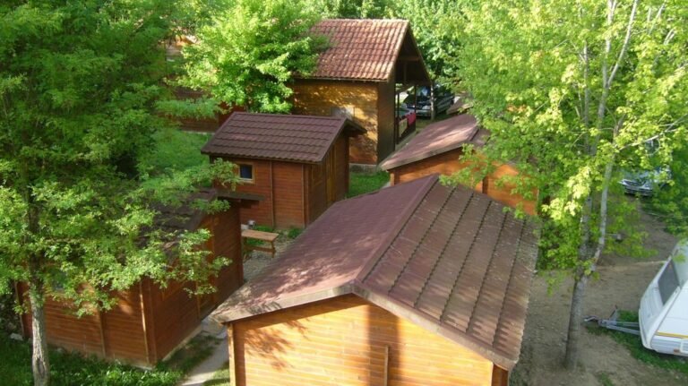 cabanas acogedoras en el bosque misionero