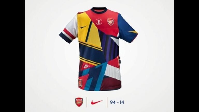 camisetas de futbol en exhibicion coloridas