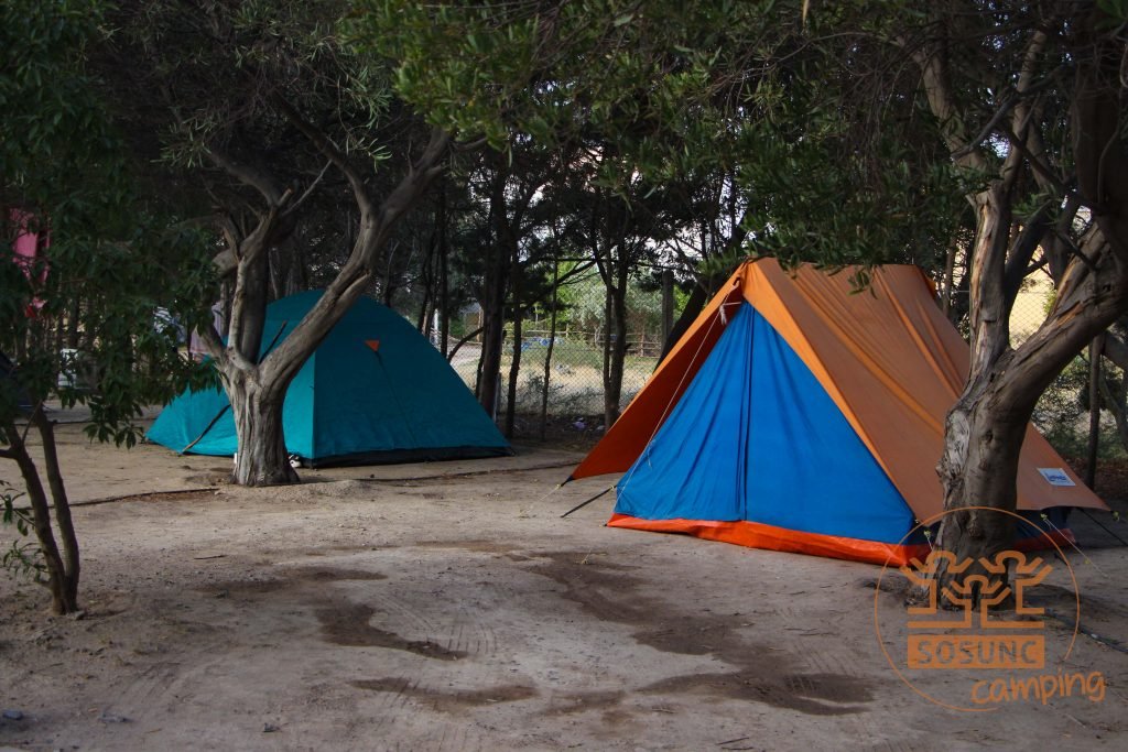 camping frente al mar en las grutas