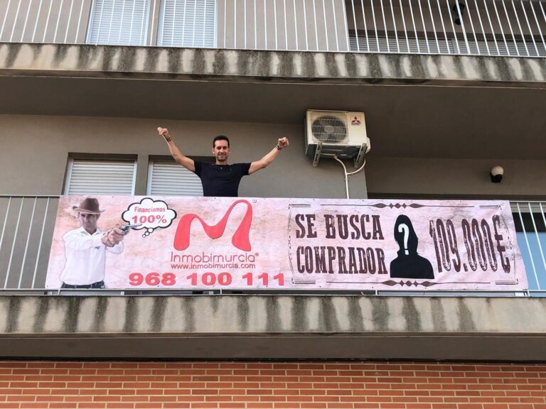 casa con cartel de se alquila directo