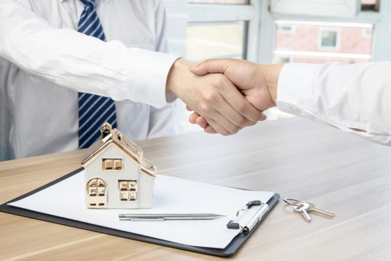 casa con escritura y documentos legales