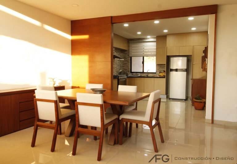 division moderna entre cocina y comedor