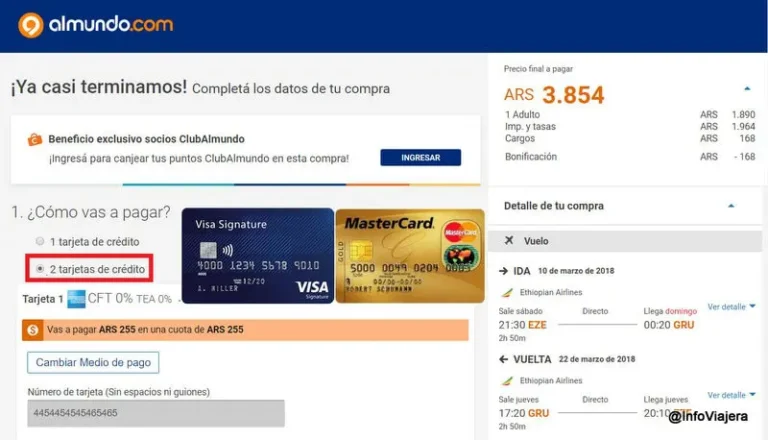 dos tarjetas de credito sobre un billete de avion