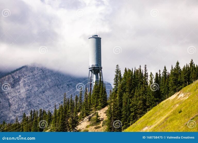 estacion de radio en un paisaje rural