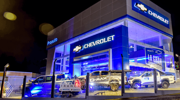 Dónde encontrar el concesionario oficial Chevrolet Roycan Caseros 13 fachada del concesionario chevrolet moderno