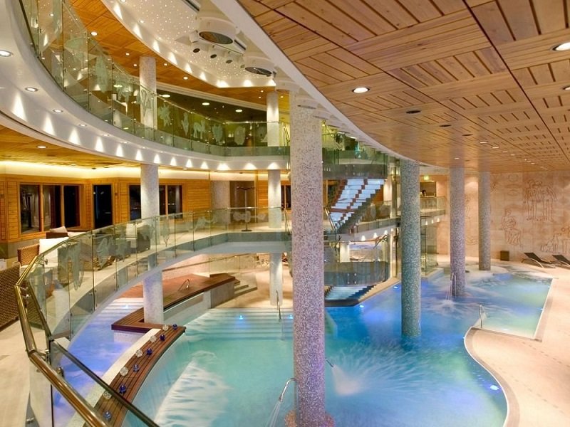 Qué servicios ofrece Sol de Piedra Apart Suites & Spa en Mendoza