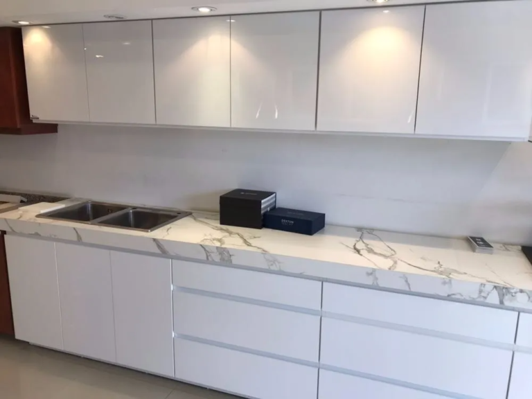 Qué características y ventajas tiene un mueble bajo mesada de melamina blanca 4 mueble bajo mesada de melamina blanca moderno