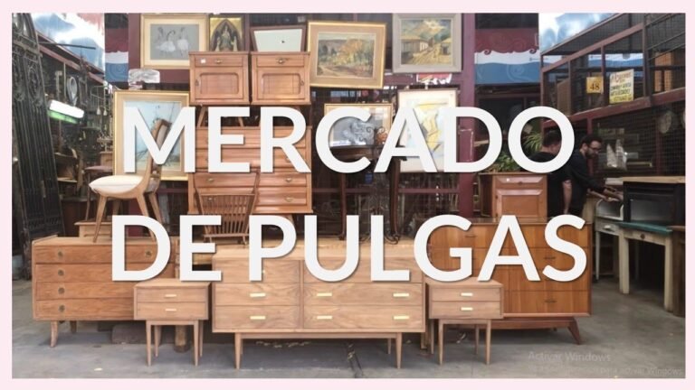 muebles antiguos en un mercado argentino