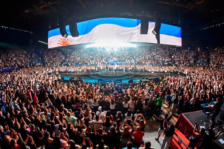 multitud en un concierto en luna park