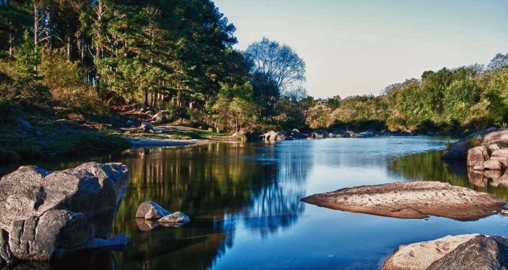 Qué actividades turísticas se pueden disfrutar en Villa Los Altos, Río Ceballos