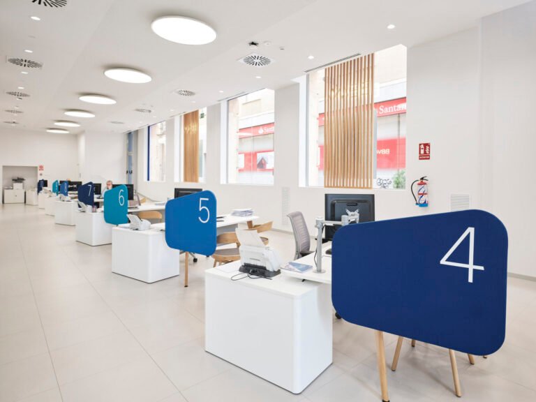 oficina bancaria moderna y profesional