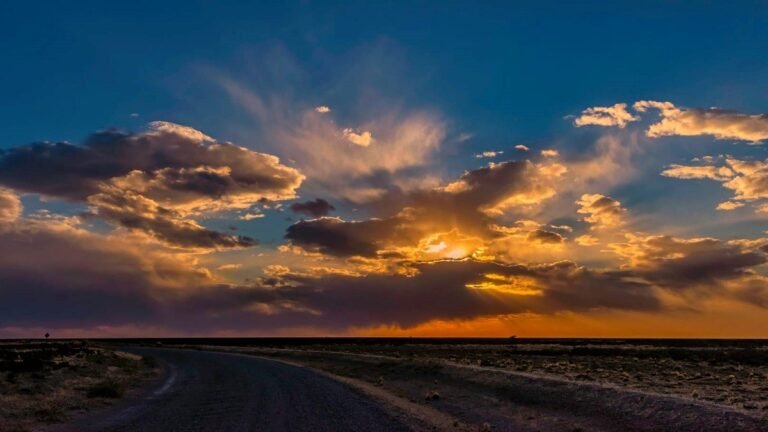 paisaje de los andes argentinos al atardecer