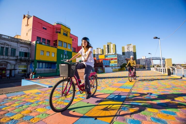 Qué planes divertidos hay para un finde largo en Buenos Aires 20 paseo en bicicleta por buenos aires