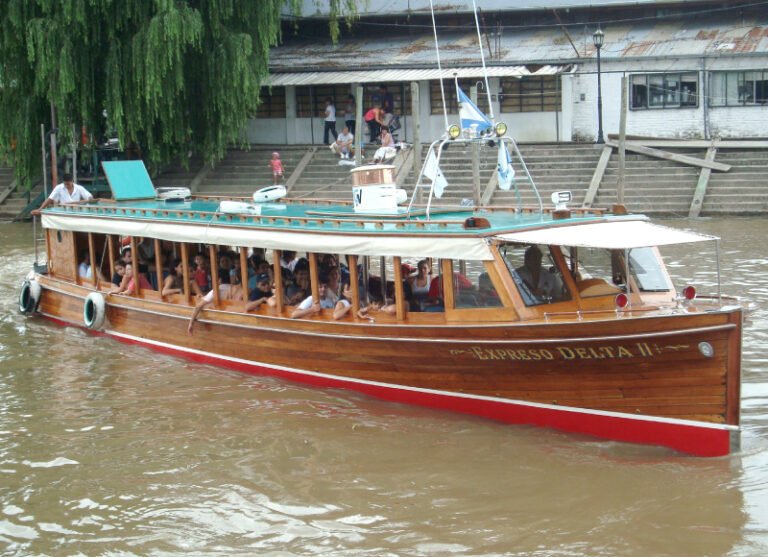 paseo en bote por el delta del tigre