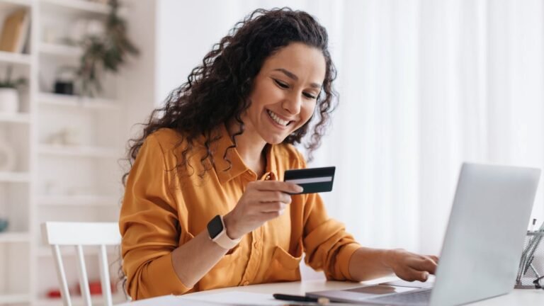 Cómo puedo sacar una tarjeta de crédito ICBC fácilmente 24 persona usando computadora para solicitar tarjeta