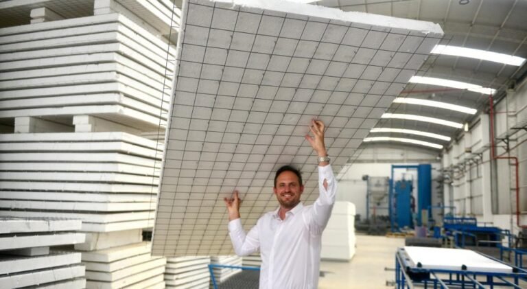 Dónde encontrar placas de telgopor para cielo raso en Easy 22 placas de telgopor en una tienda de mejoras