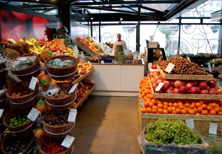 productos frescos en un mercado local
