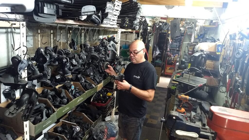 repuestos de valijas en una tienda