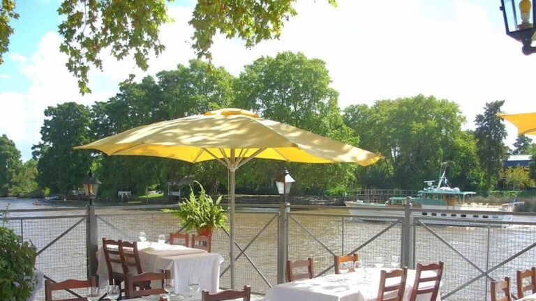 Qué restaurantes recomendados puedo encontrar en Tigre, Paseo Victorica 5 restaurantes junto al rio en tigre