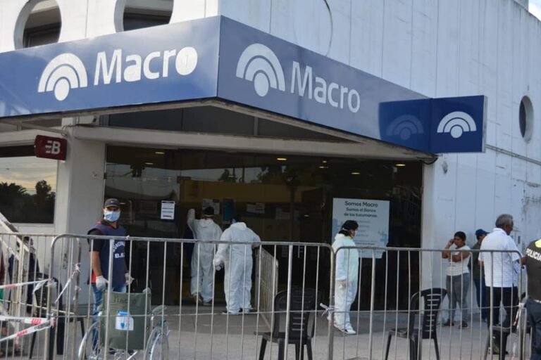 sucursal de banco macro en banda del rio sali