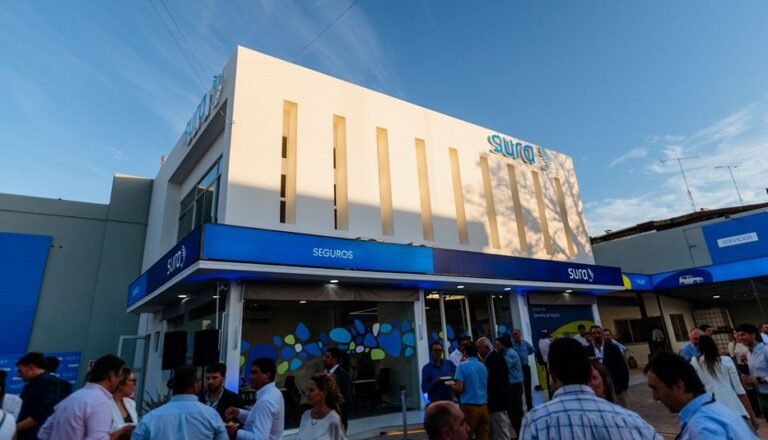 sucursal moderna de seguros en rio uruguay