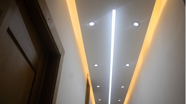 techo de durlock con luces led instaladas