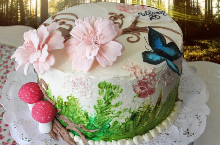 un pastel de cumpleanos magico en un bosque