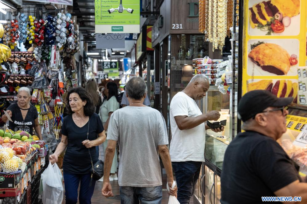 Cuánto dinero se necesita por día para vivir en Brasil