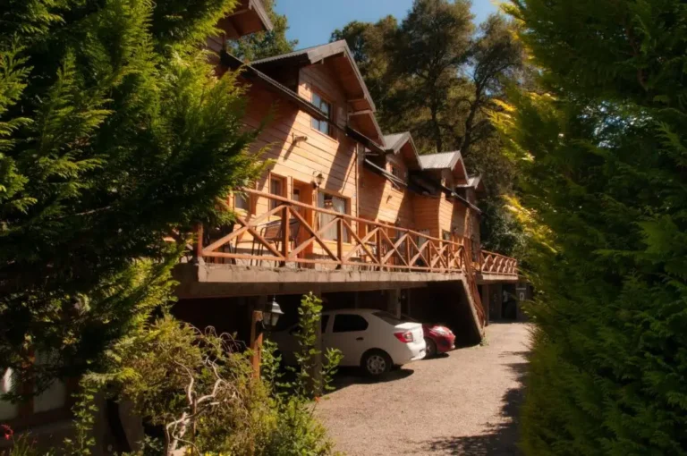 vista exterior de las cumbres aparts suites