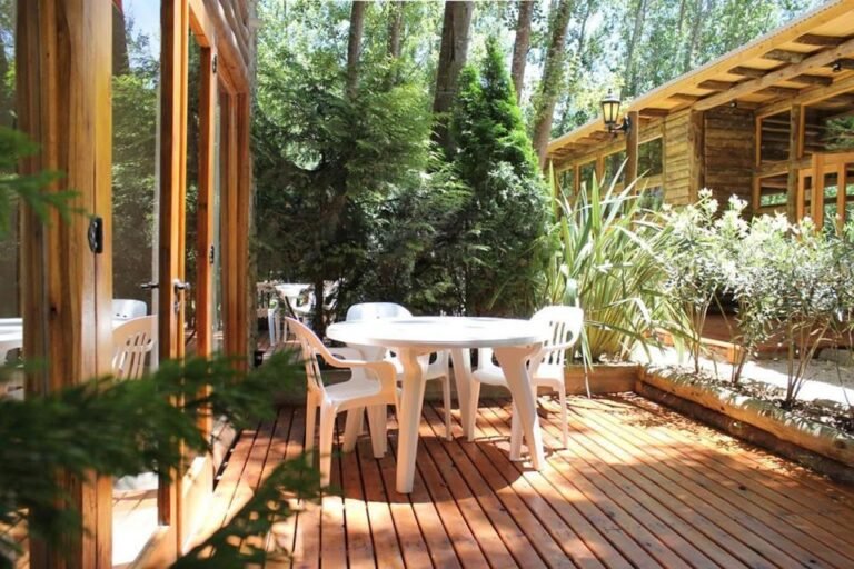 vista exterior de mar azul suites boutique