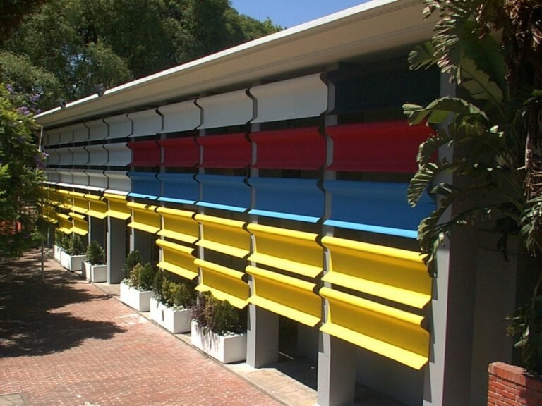 vista exterior del museo de artes visuales