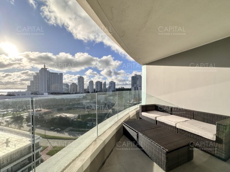 vista panoramica de la art tower punta del este