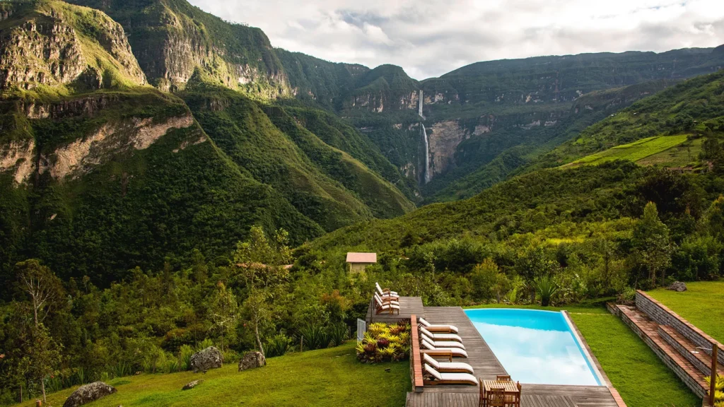Qué experiencias ofrece Terra Lodge para relajarse en la naturaleza